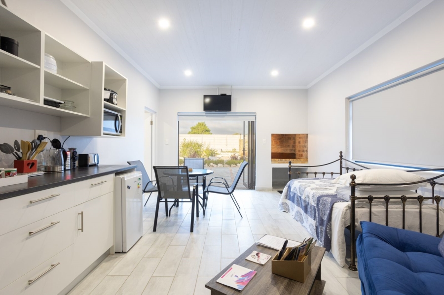 5 Bedroom Property for Sale in Franskraal Western Cape